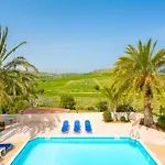 Noni Large Private Pool Ac Wifi * Polis