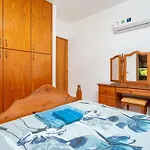 Noni Large Private Pool Ac Wifi * Polis