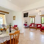 Noni Large Private Pool Ac Wifi Villa Polis