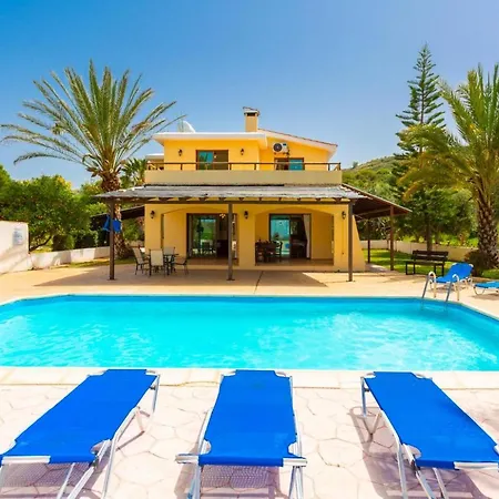 Noni Large Private Pool Ac Wifi Полис