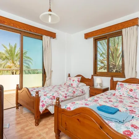 Noni Large Private Pool Ac Wifi Vila *