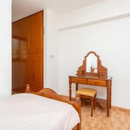 Noni Large Private Pool Ac Wifi * Polis