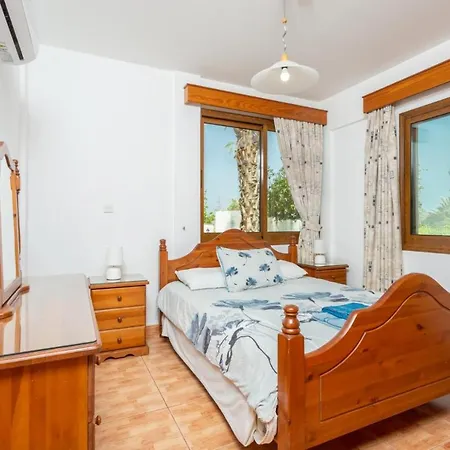 Noni Large Private Pool Ac Wifi *