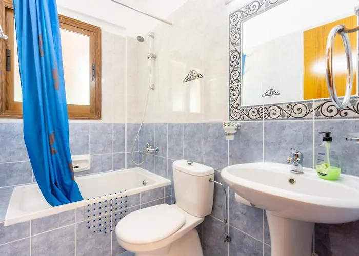 Noni Large Private Pool Ac Wifi * Polis